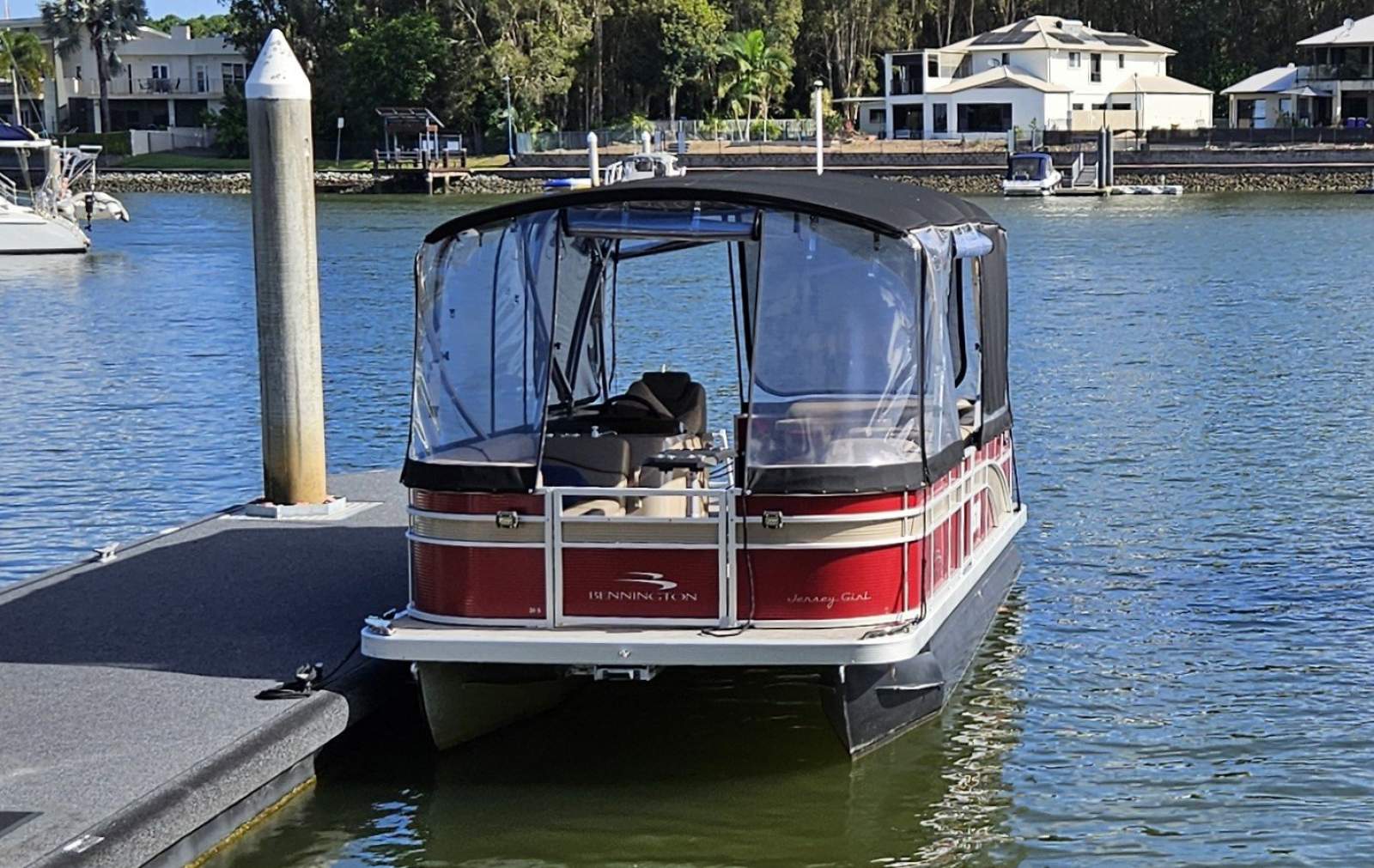 Bennington Pontoon Boat 20 S