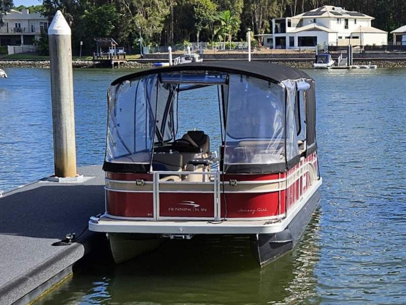 Bennington Pontoon Boat 20 S