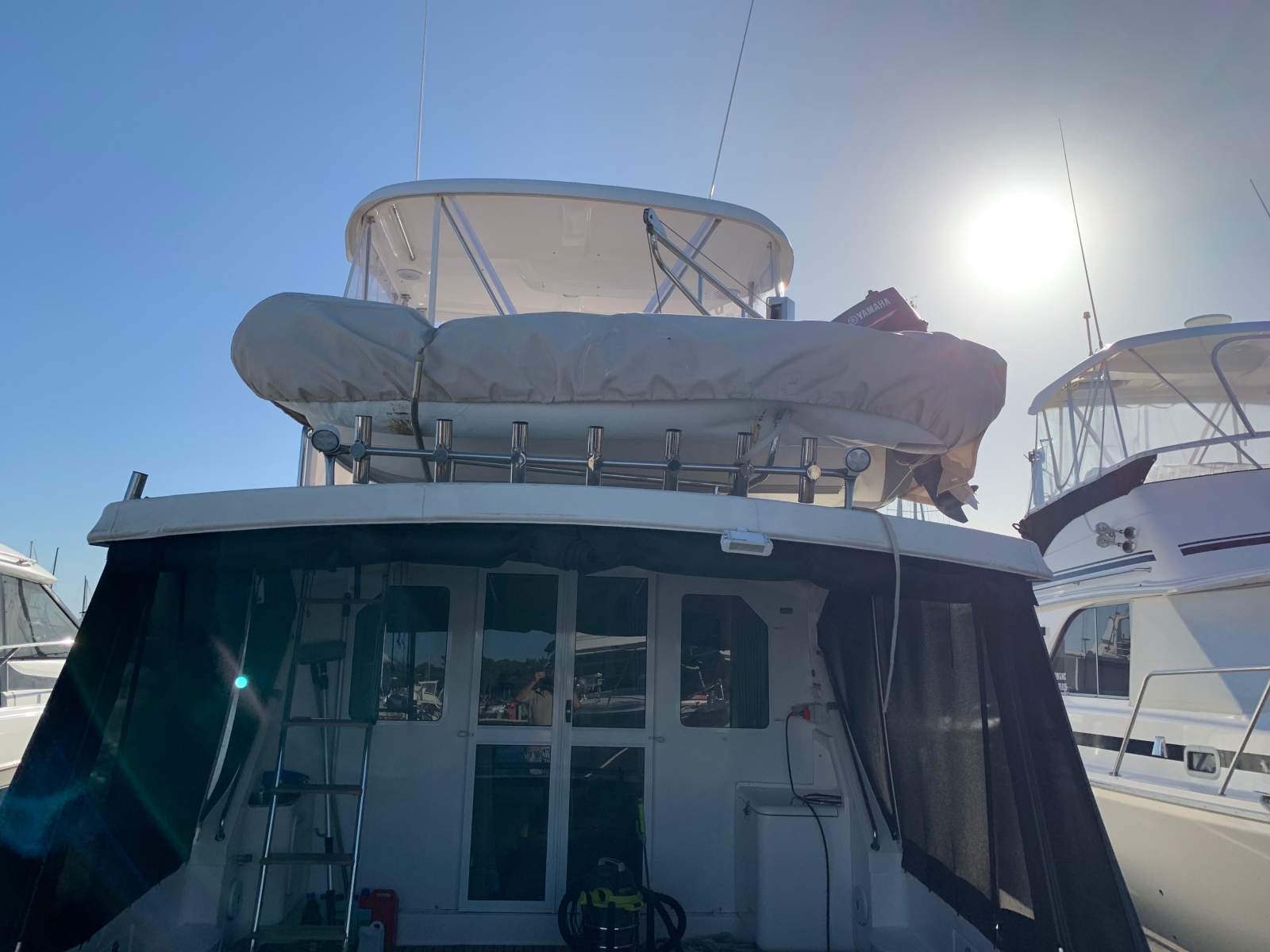 Caribbean 35 Flybridge Cruiser