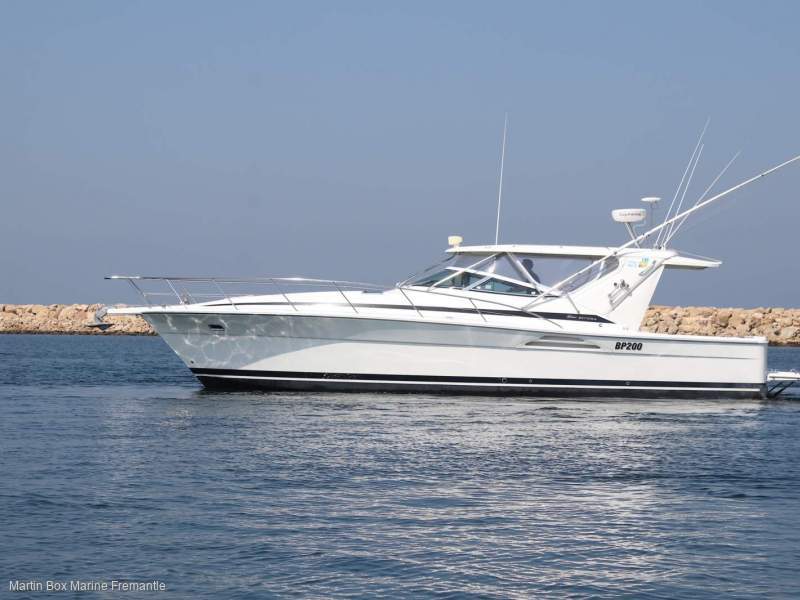 Riviera 4000 Offshore Hardtop