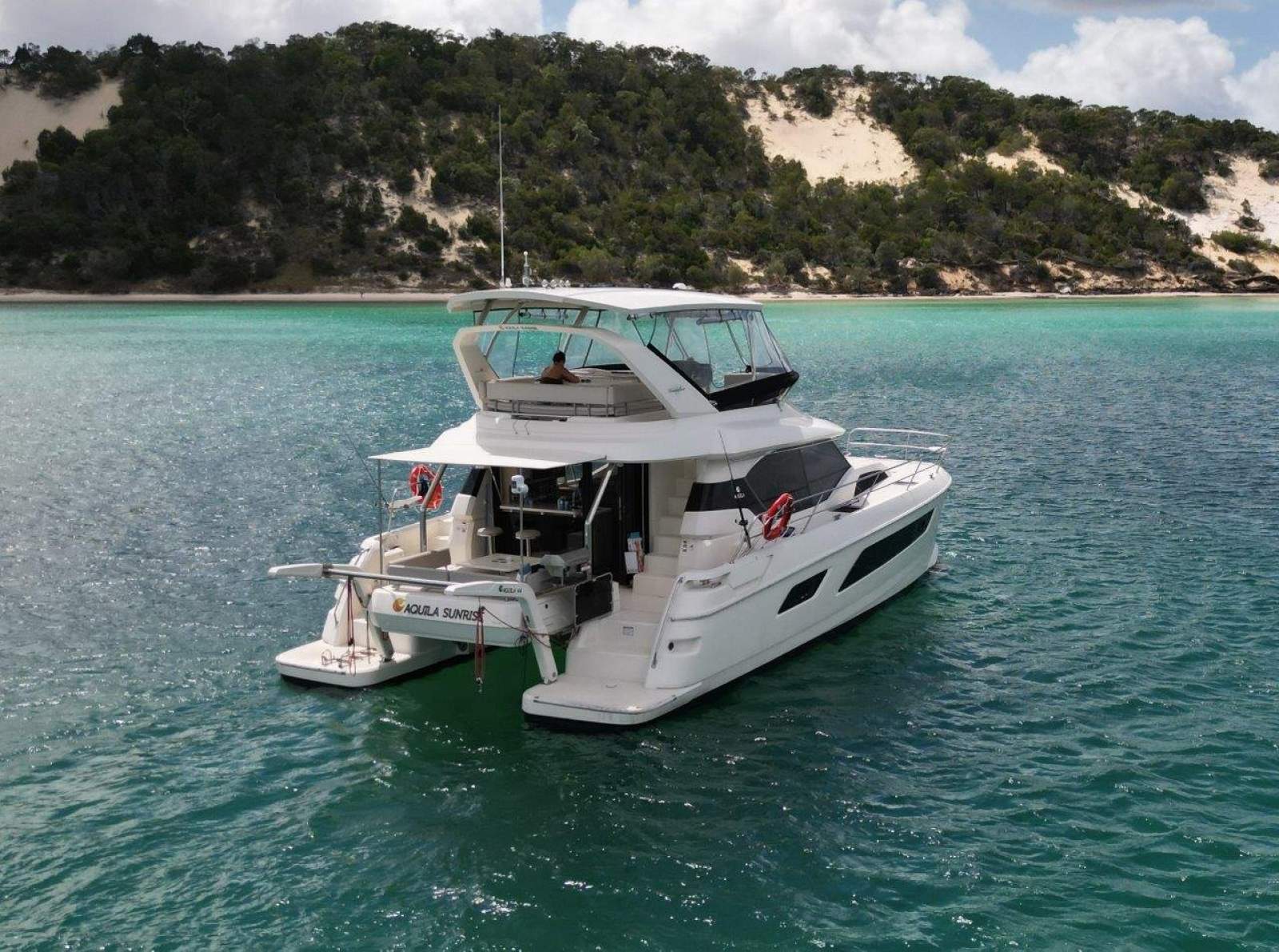 Aquila 44