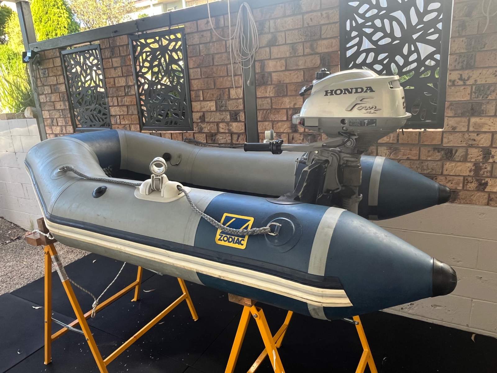 Zodiac 2.10 Inflatable C200 with 2Hp Honda 4 stroke