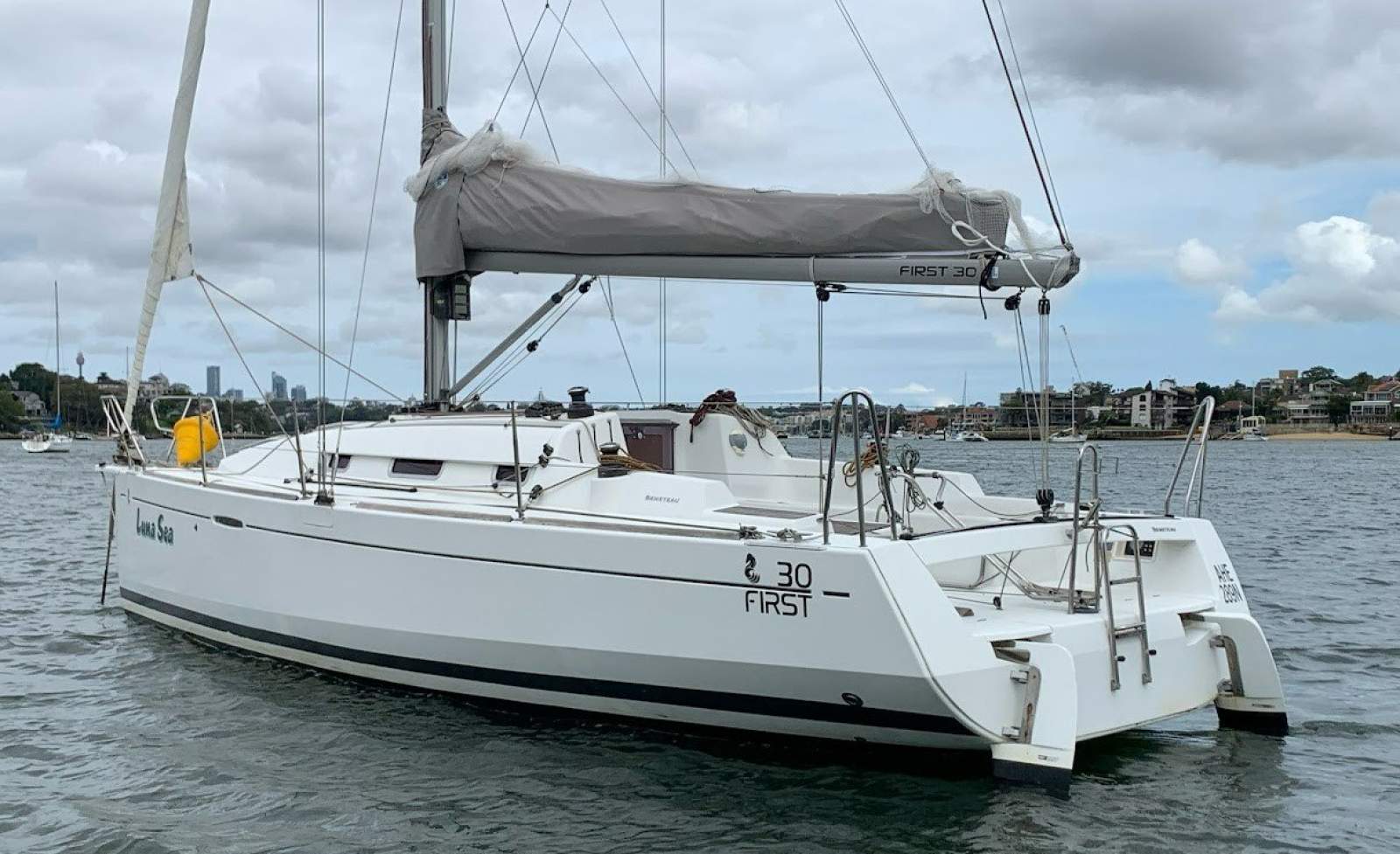 Beneteau First 30