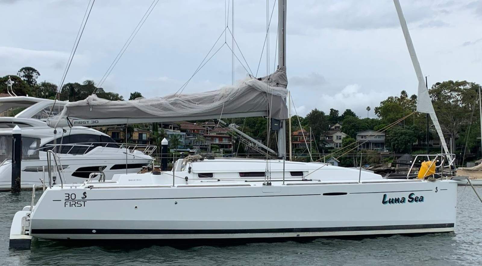 Beneteau First 30