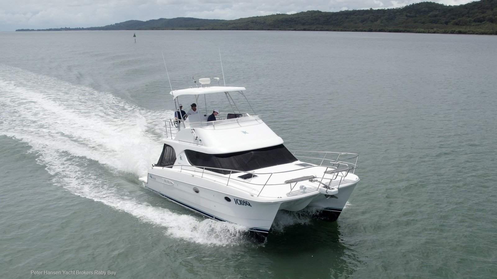 Voyager 1040 Flybridge Catamaran