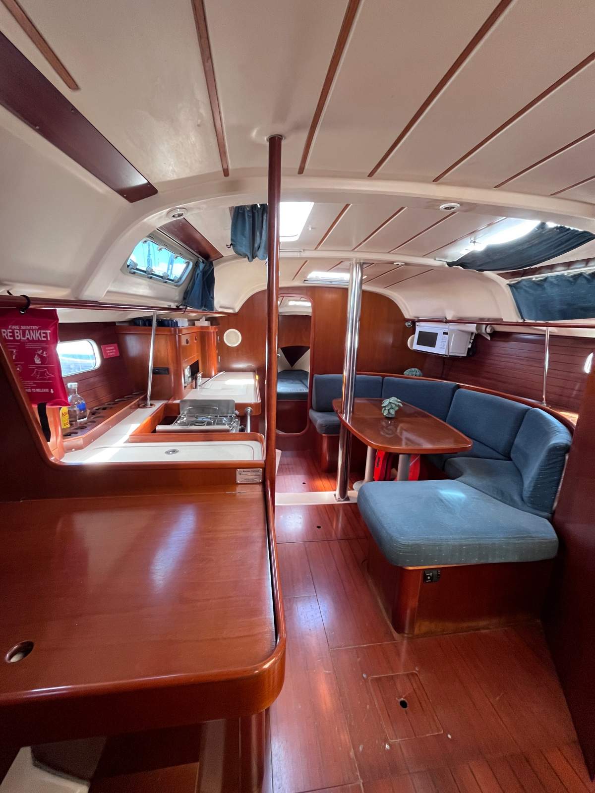 Beneteau Oceanis 351