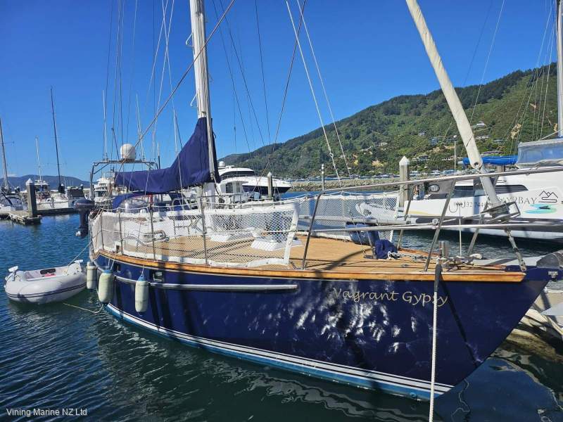 Roberts 36 Offshore Cruiser