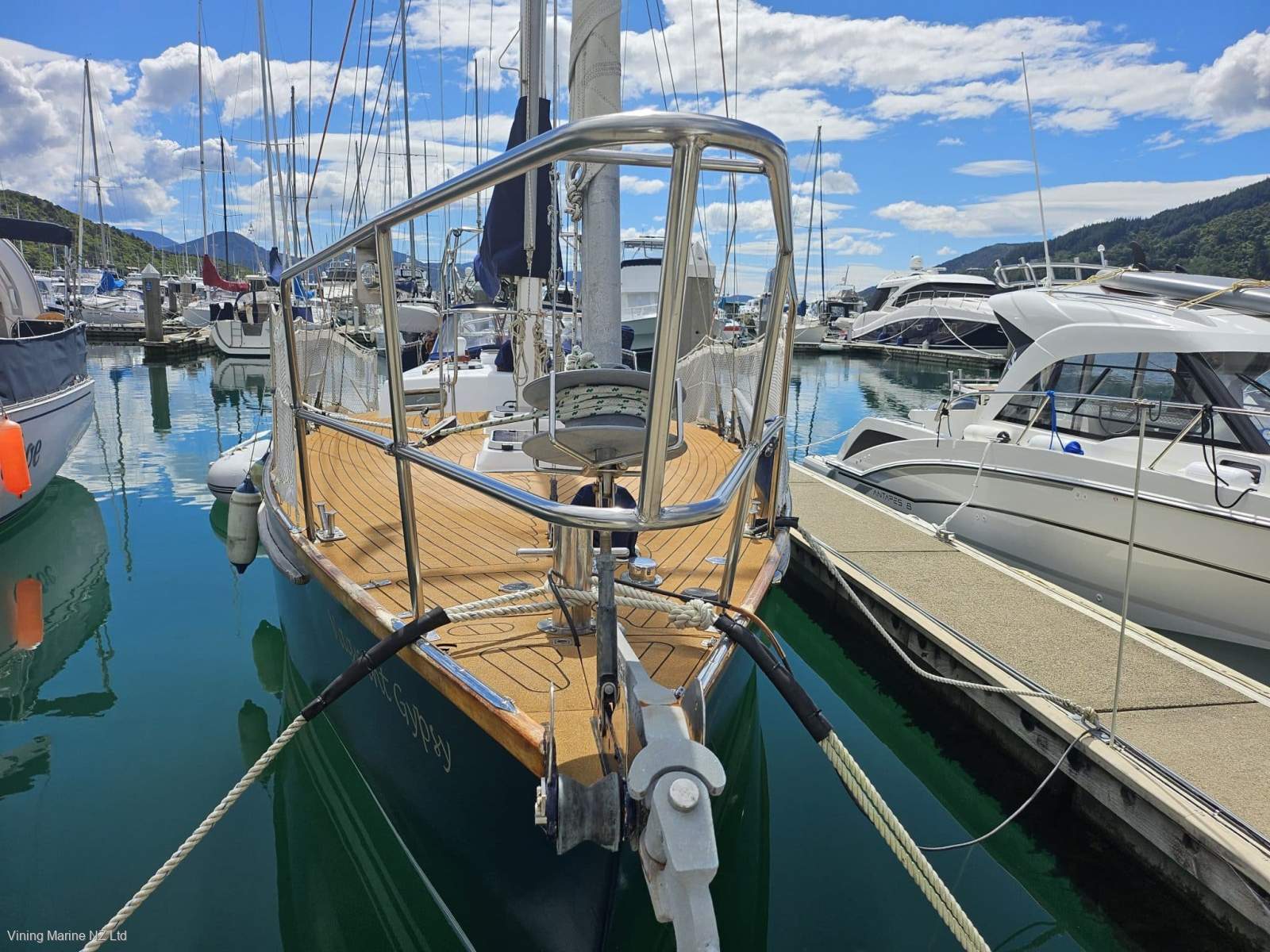 Roberts 36 Offshore Cruiser