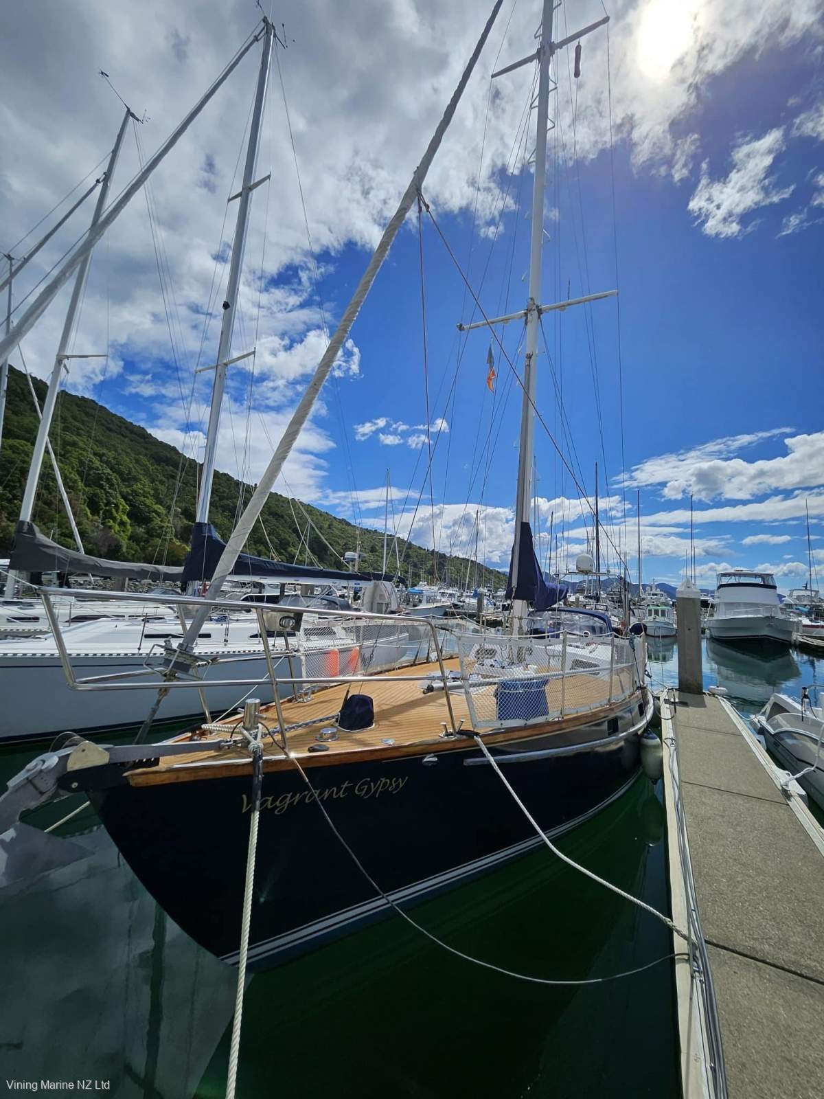 Roberts 36 Offshore Cruiser