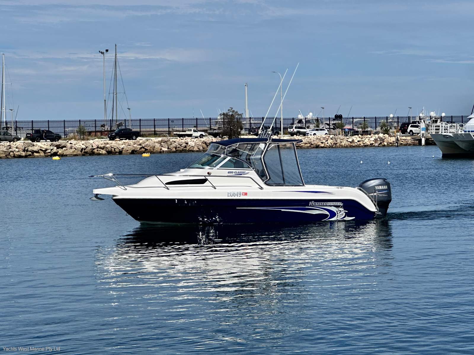 Haines Hunter 650 Classic:HAINES HUNTER 650 by YACHTS WEST