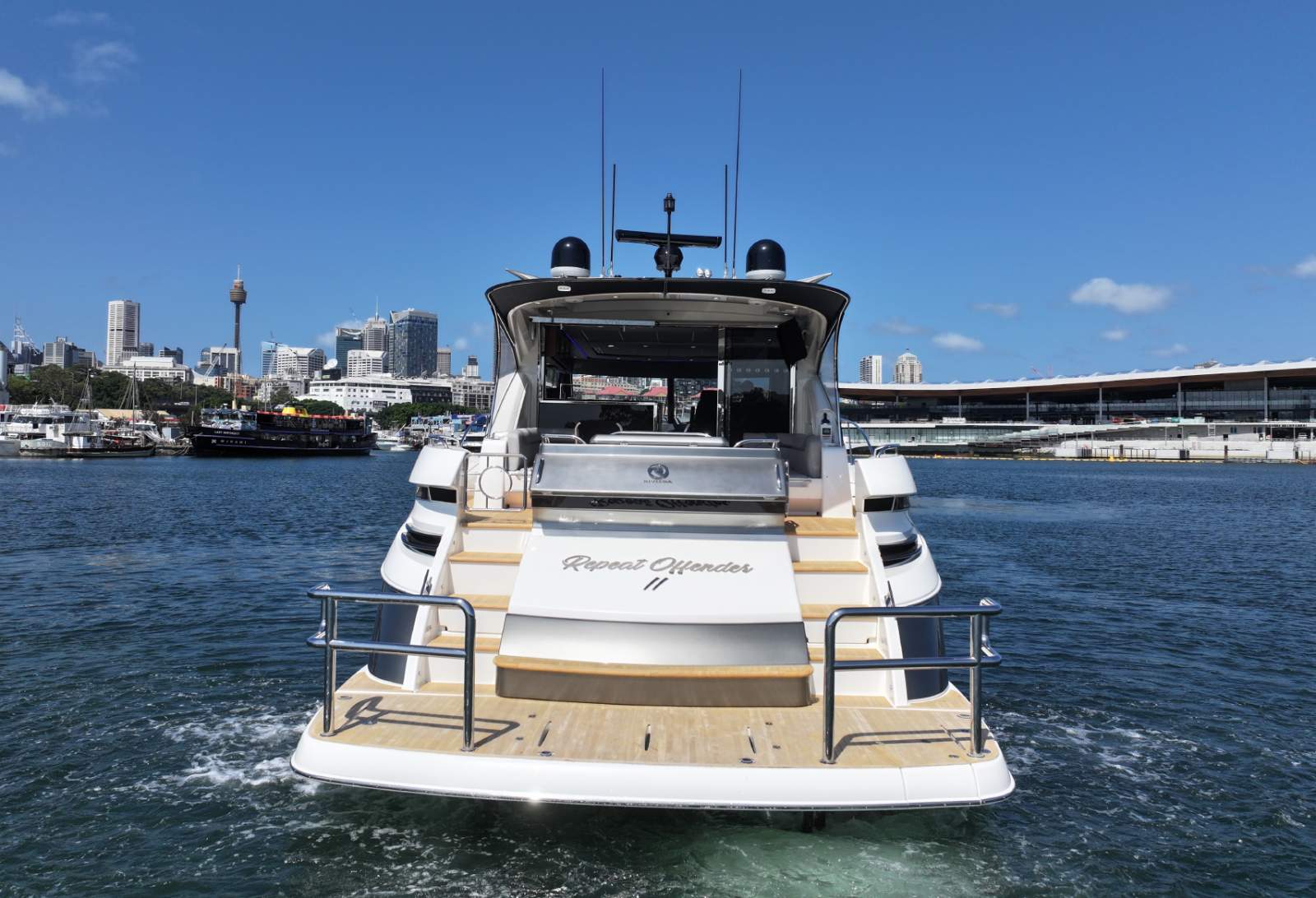 Riviera 6000 Sport Yacht Platinum Edition