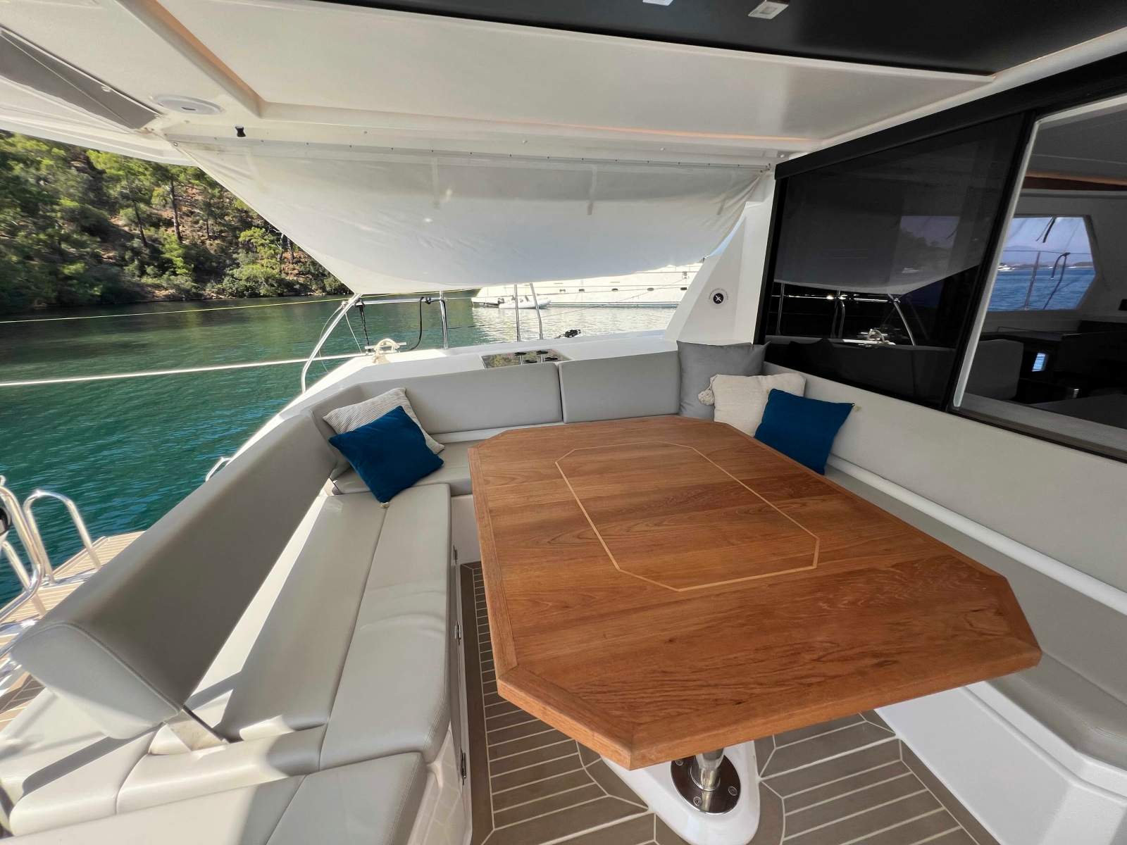 Leopard Catamarans 45 2022 Owners Version:Teak table