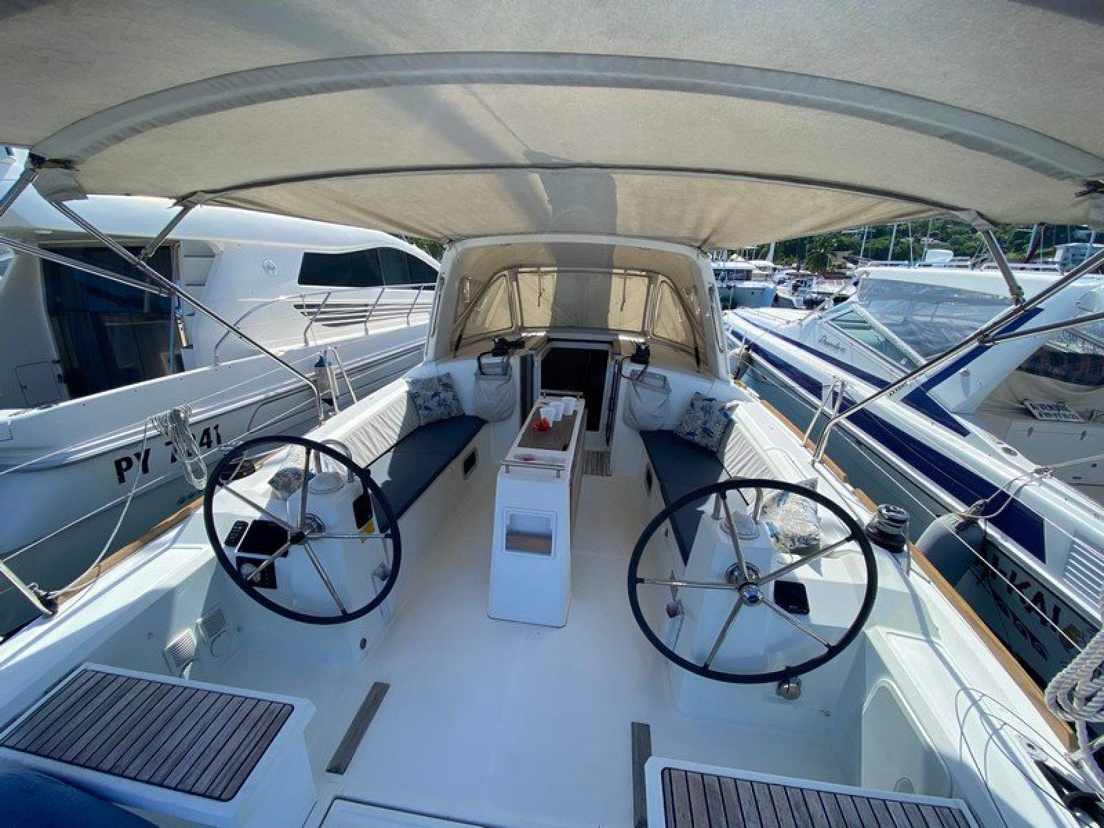 Beneteau Oceanis 38 cruiser