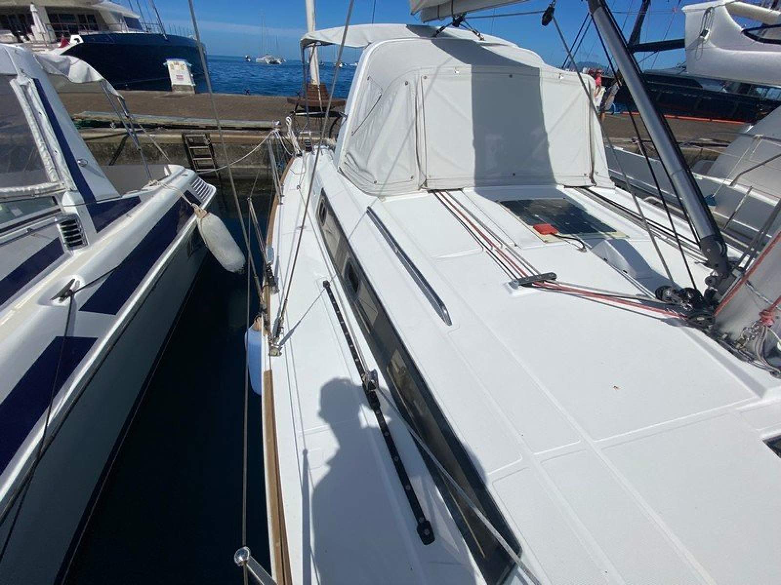 Beneteau Oceanis 38 cruiser