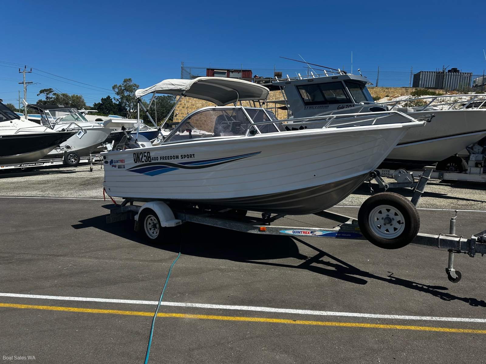 Quintrex 480 Freedom Sport 2006 MODEL NEAT AND CLEAN 75hp 2STR MARINER 370HRS