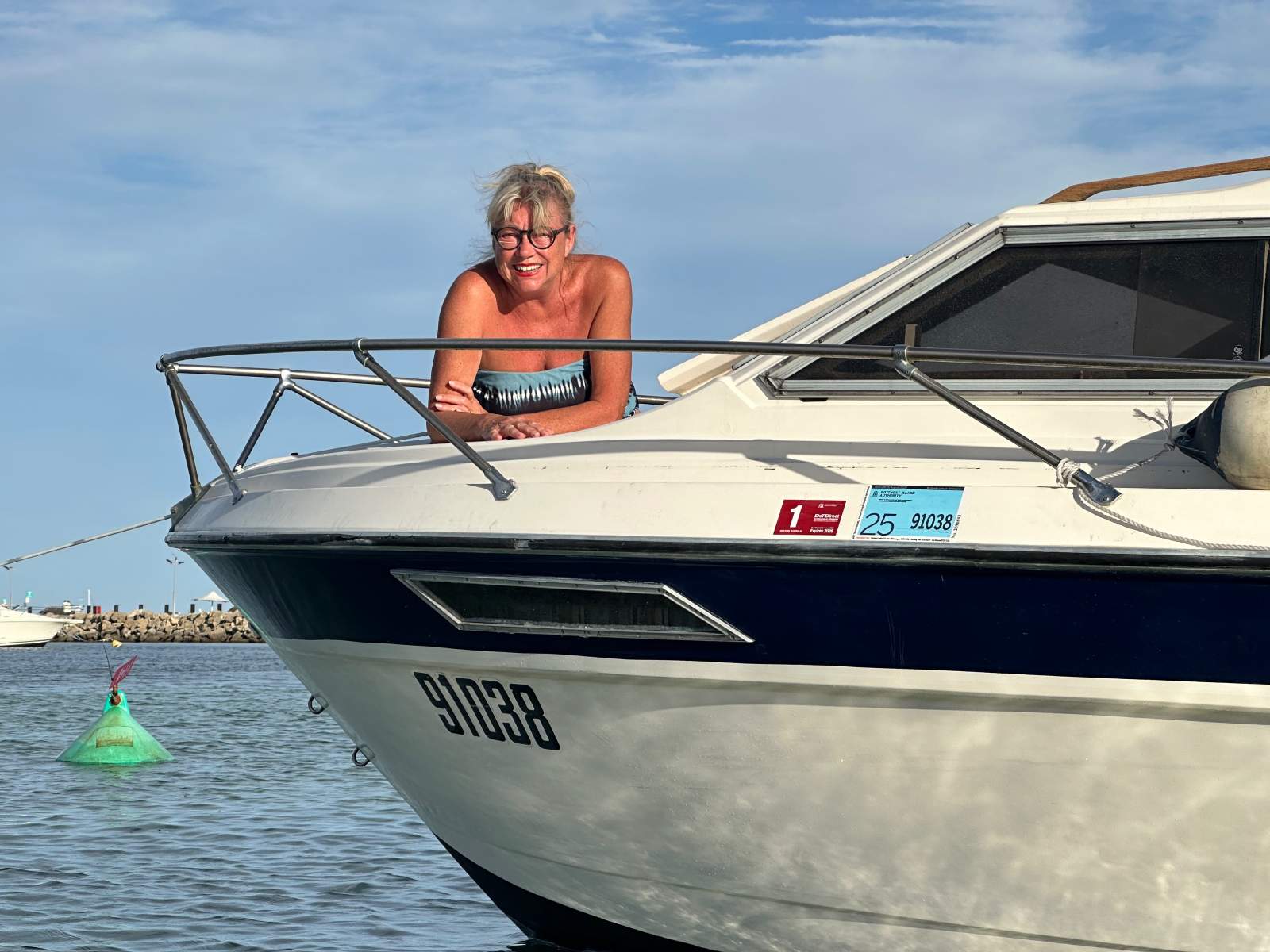 Whittley Cruisemaster 6.6 Mercruiser Seacore 4.5 250hp V6