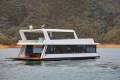 Units Houseboat Holiday Home on Lake Eildon:Units on Lake Eildon