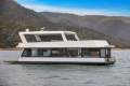 Units Houseboat Holiday Home on Lake Eildon:Units on Lake Eildon