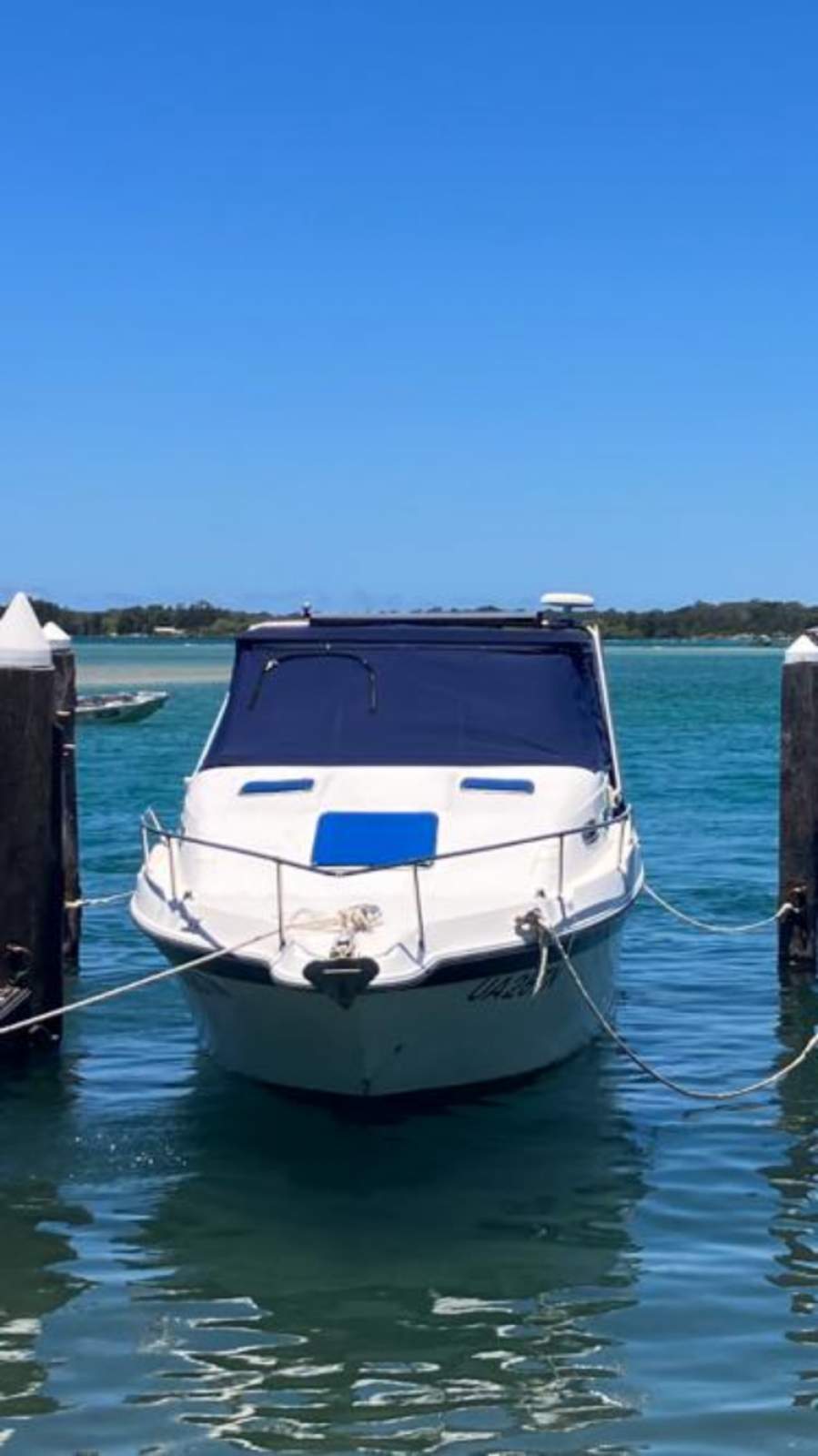 Sea Ray 215 Express Cruiser MTR Cruiser with 9.5M Trailer