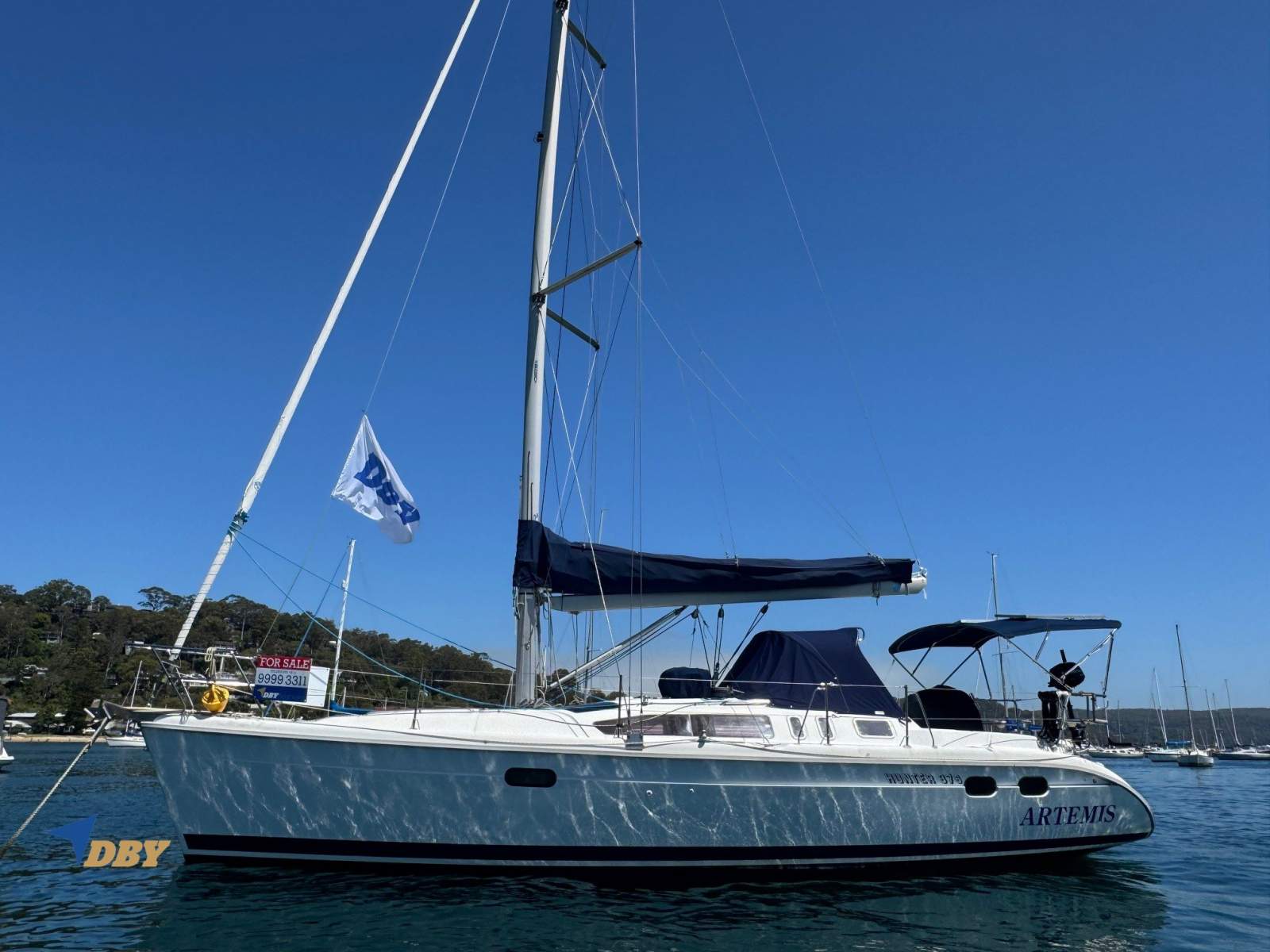 Hunter Marine 376