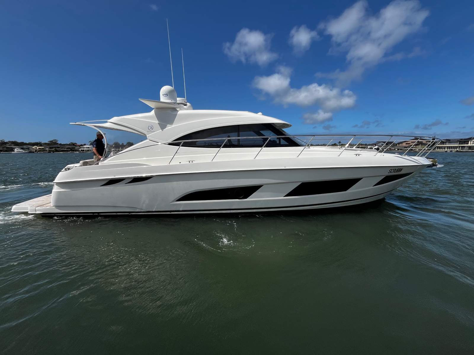 Riviera 4800 Sport Yacht