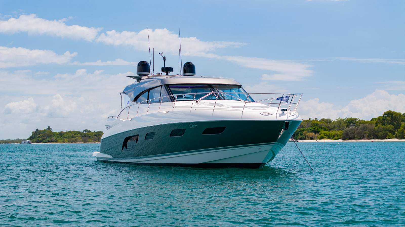 Riviera 6000 Sport Yacht Platinum Edition