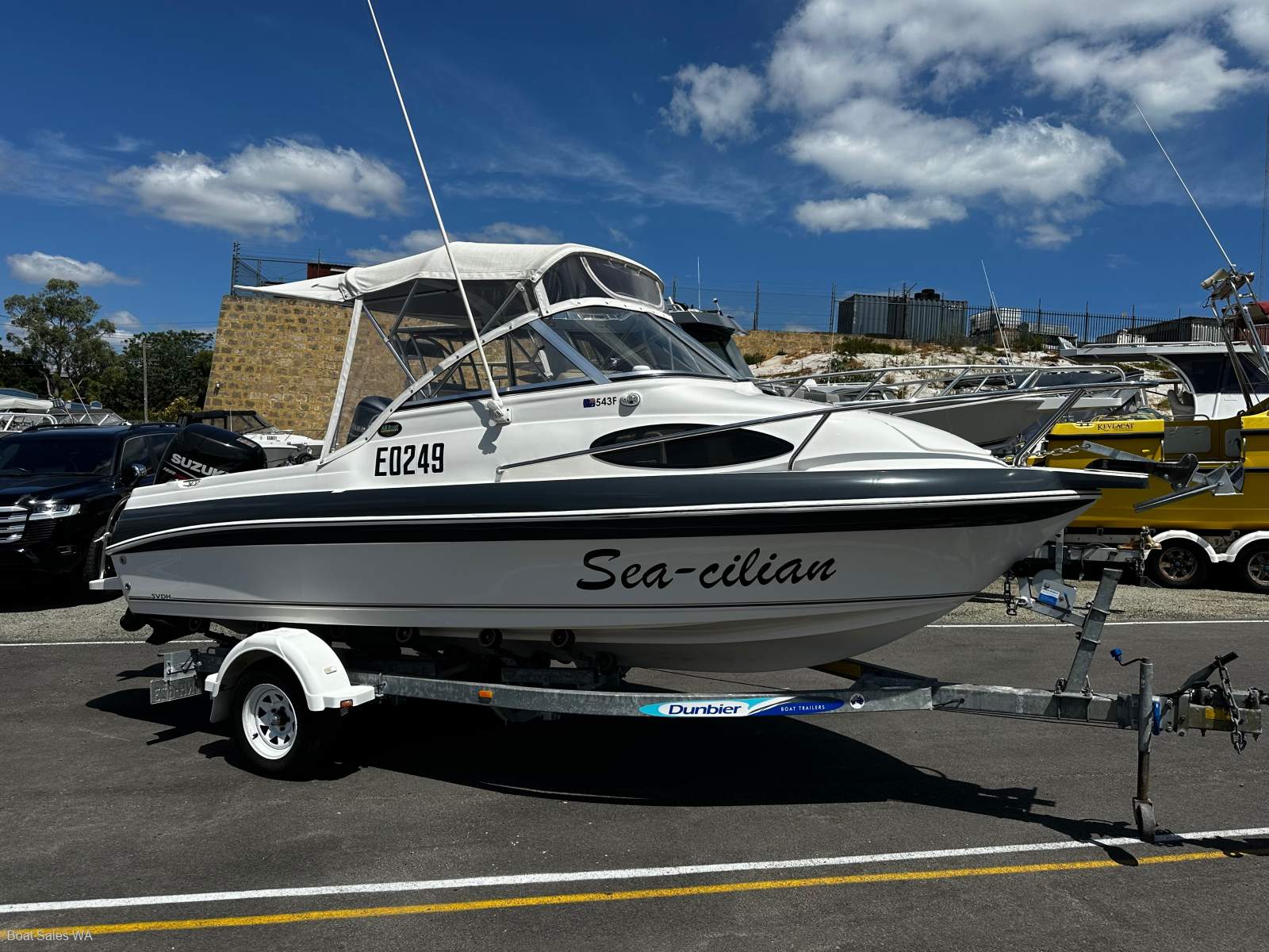 Haines Signature 543F AS NEW 222 HRS OLD 115HP 4STROKE SUZUKI OUTBOARD