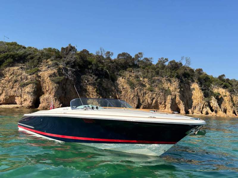 Chris Craft Corsair 28