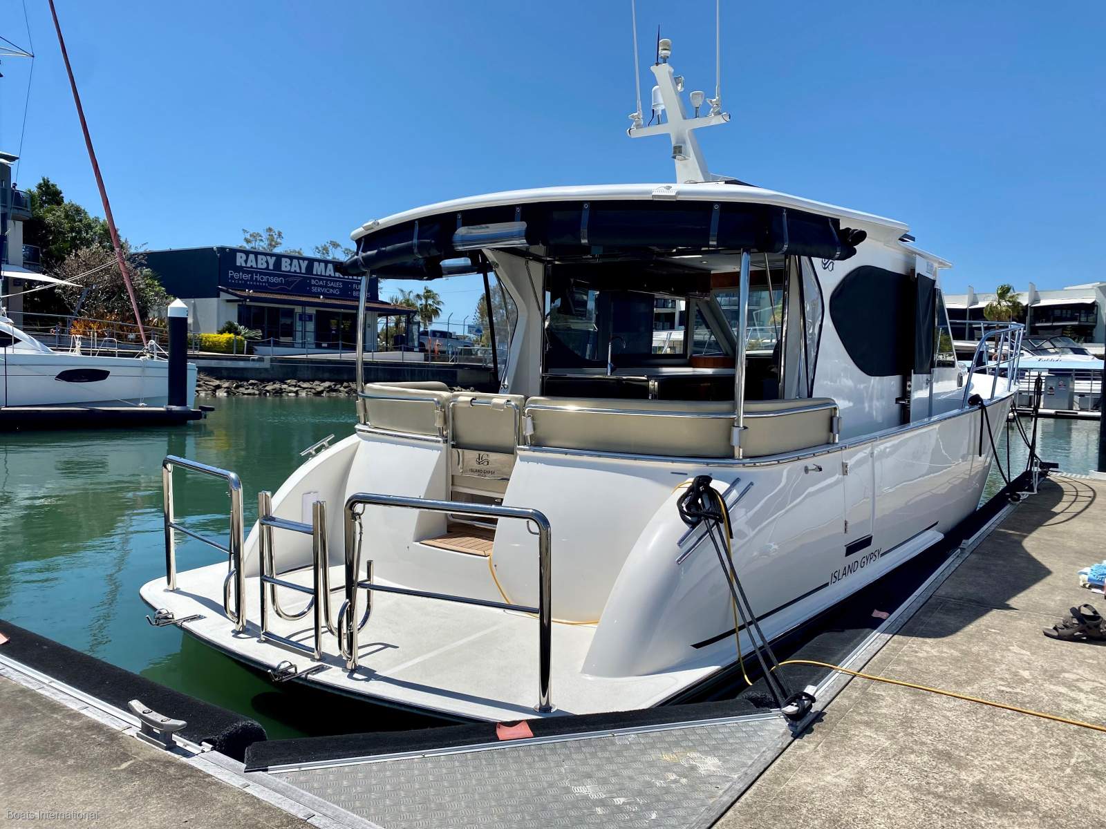 Island Gypsy Newport 400
