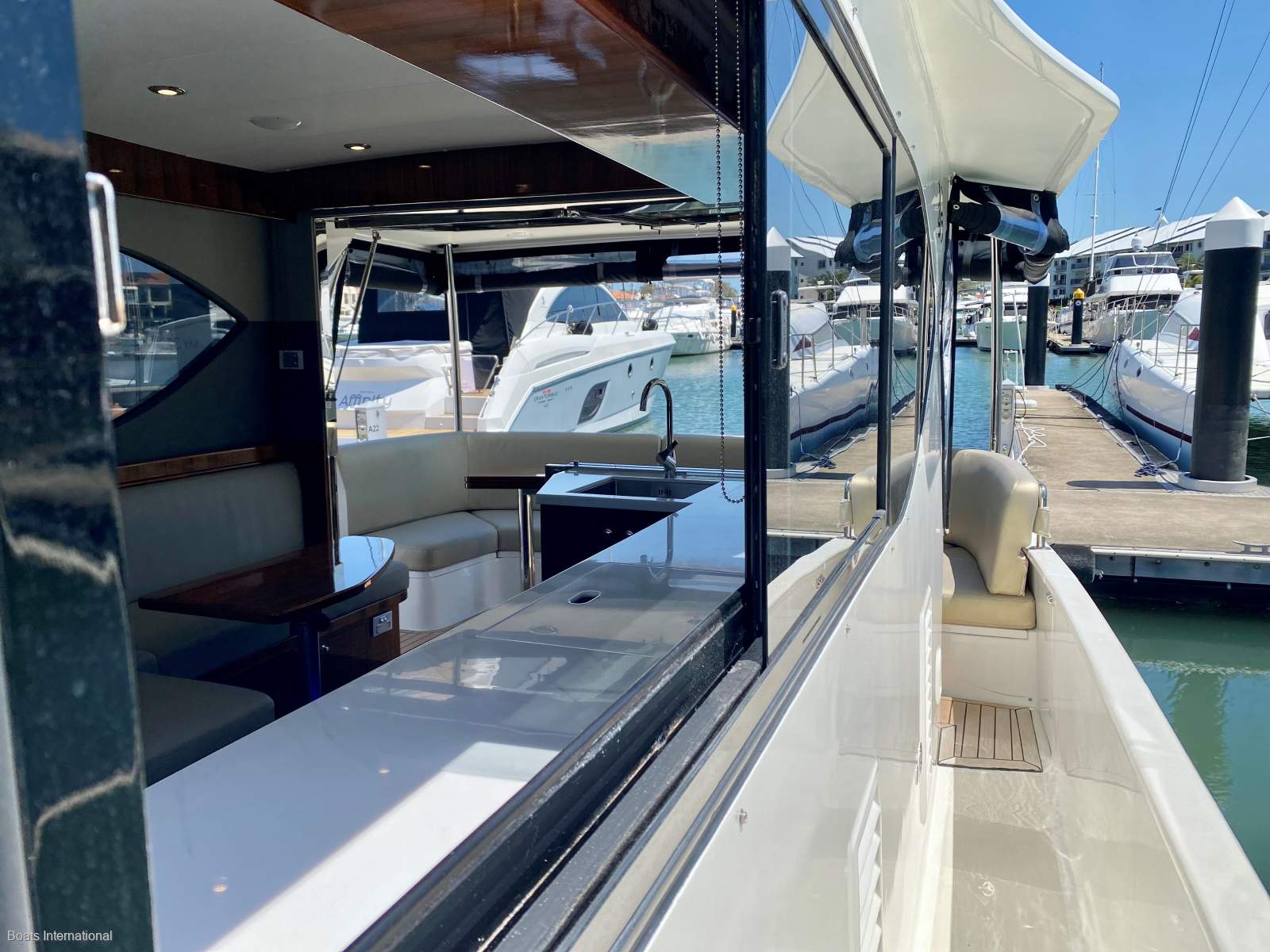 Island Gypsy Newport 400