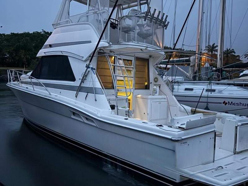 Riviera 36 Platinum Flybridge