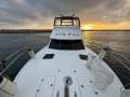 Leisurecat 450 Flybridge Sportscruiser