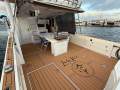 Leisurecat 450 Flybridge Sportscruiser