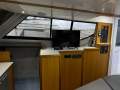 Leisurecat 450 Flybridge Sportscruiser
