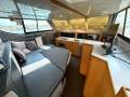 Leisurecat 450 Flybridge Sportscruiser