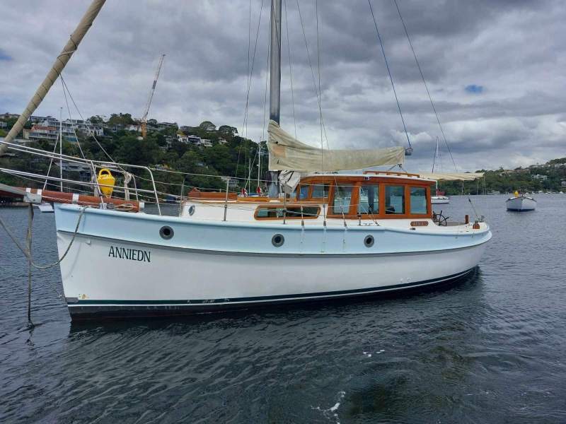 Timber Motor Sailor " ANNIE D"