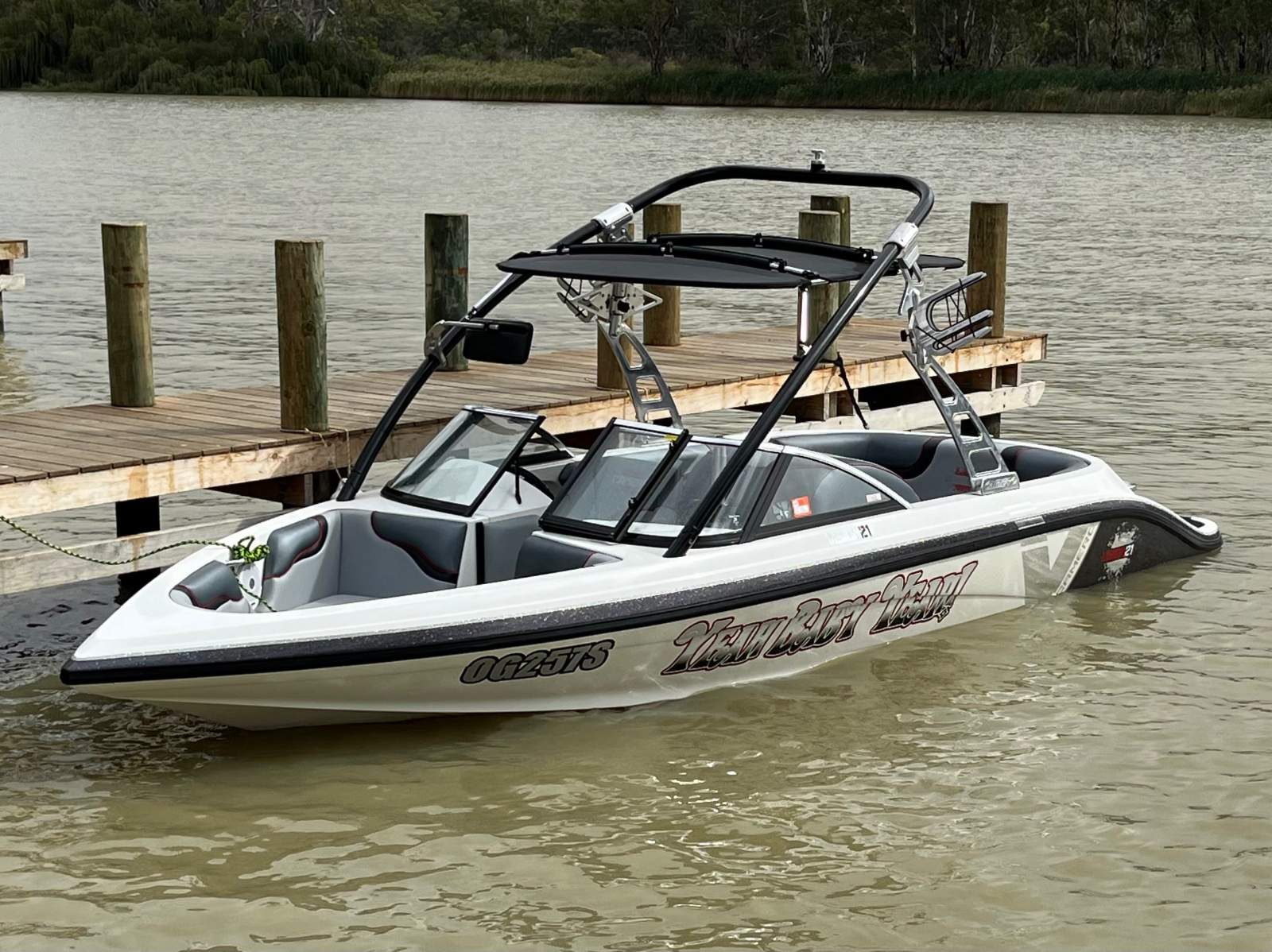 Camero Vision 21i Riders Edition Bowrider (2014)