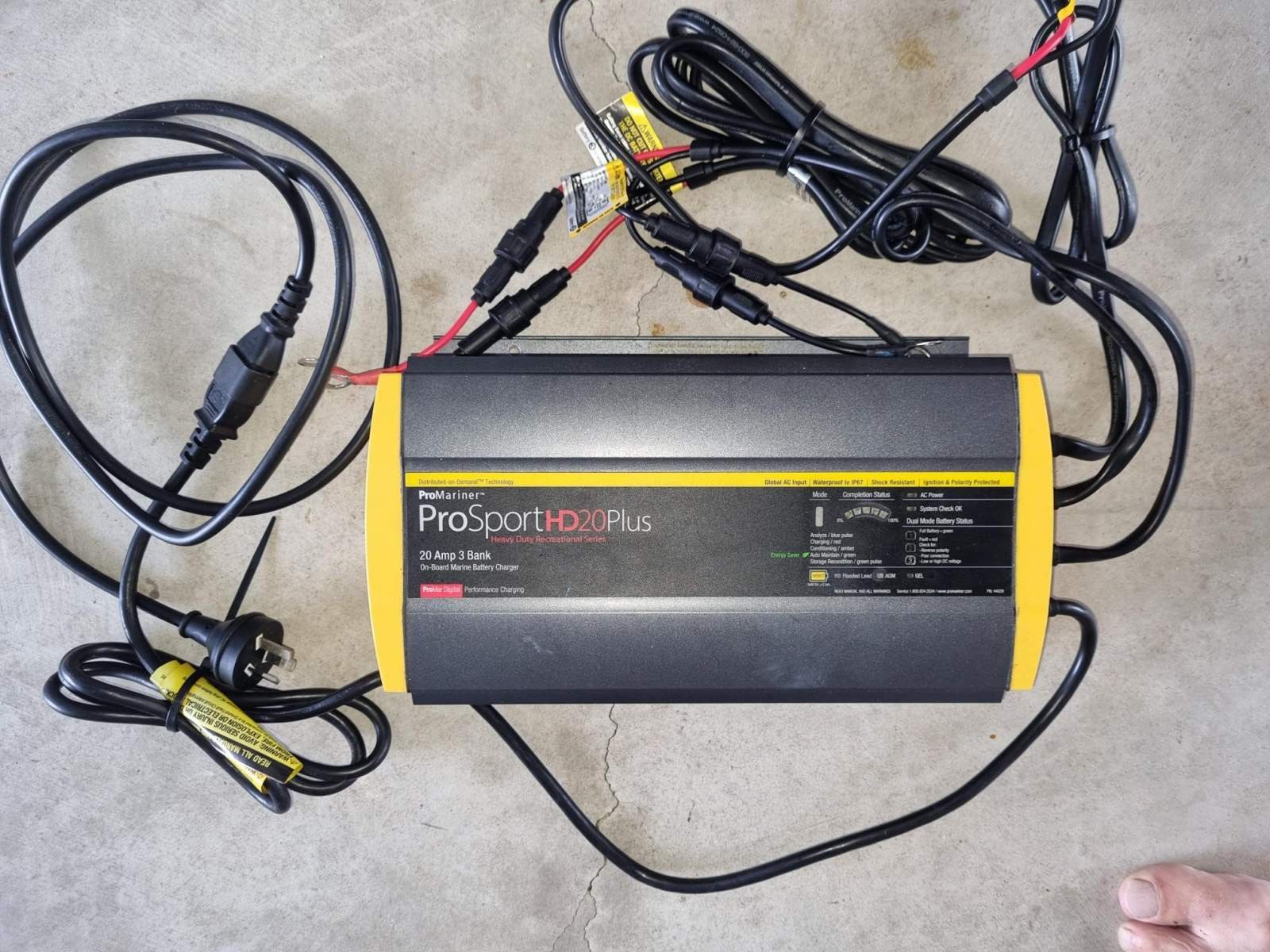 Fabdock FD19X Incl Prosport on board marine battery charger