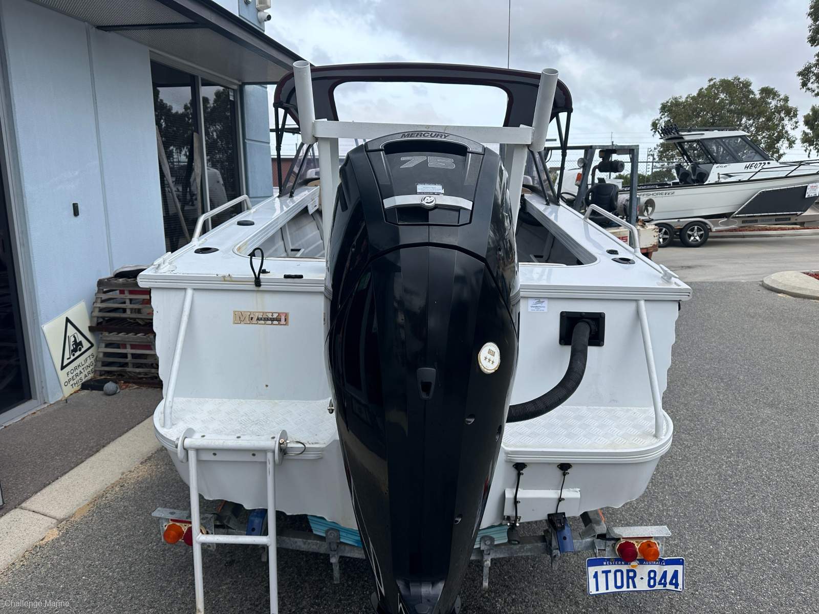 Quintrex 475 Coast Runner with 2015 Mercury 75HP 4 Stroke with only 18 hours