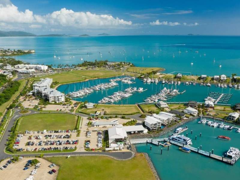 Gated Berth 15m Port of Airlie