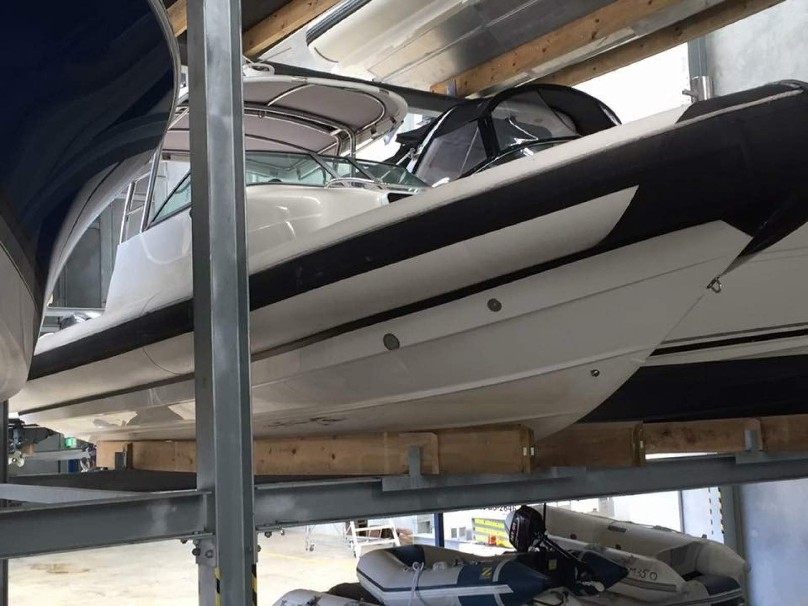 Protector 8.50 Cabin