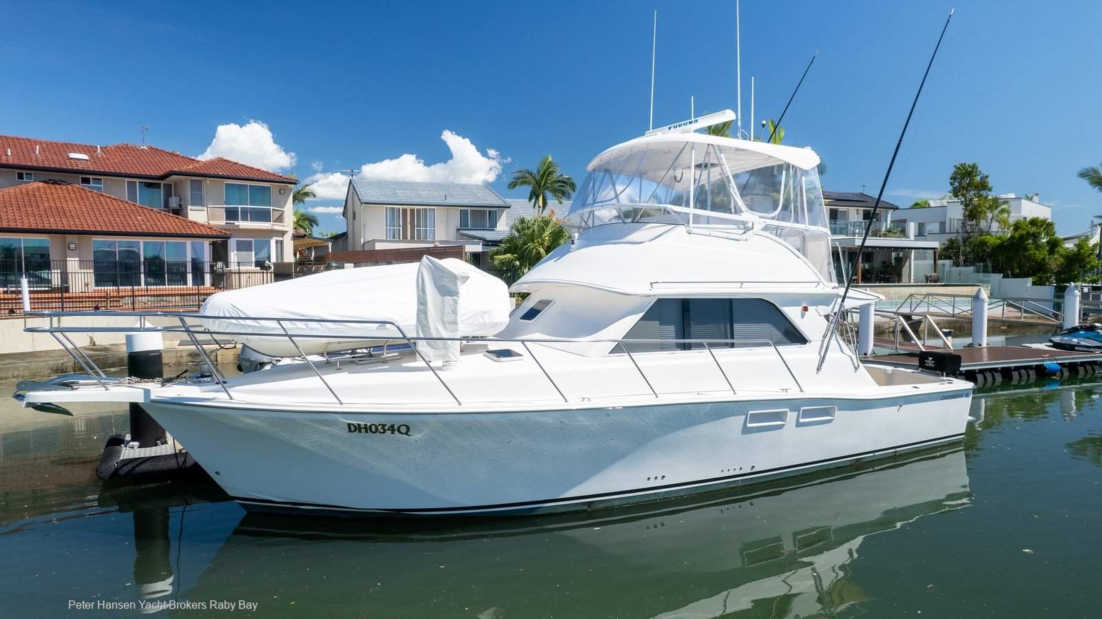 Caribbean 40 Flybridge Cruiser