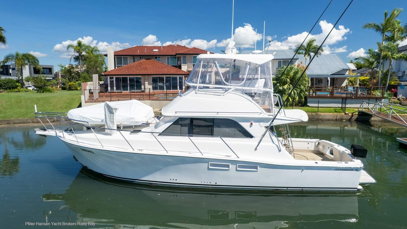 Caribbean 40 Flybridge Cruiser