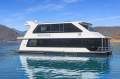 Royadie Houseboat Holiday Home on Lake Eildon:Royadie on Lake Eildon