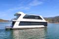 Royadie Houseboat Holiday Home on Lake Eildon:Royadie on Lake Eildon