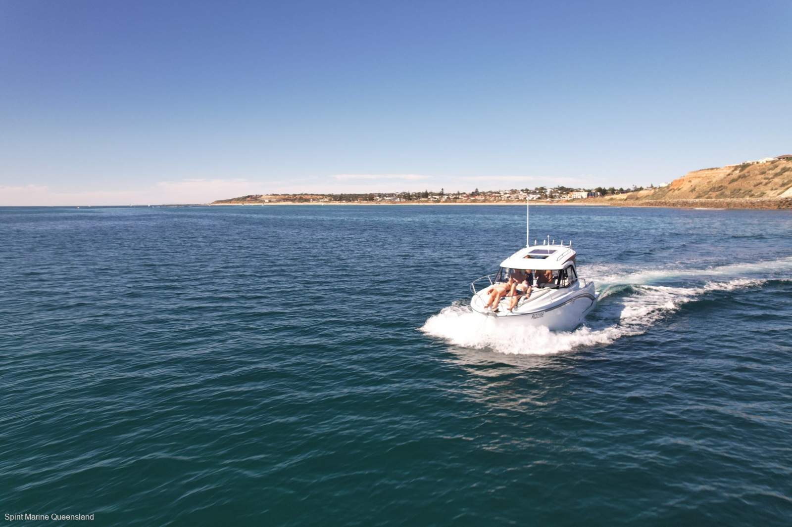 Beneteau Antares 7 V2 Fishing