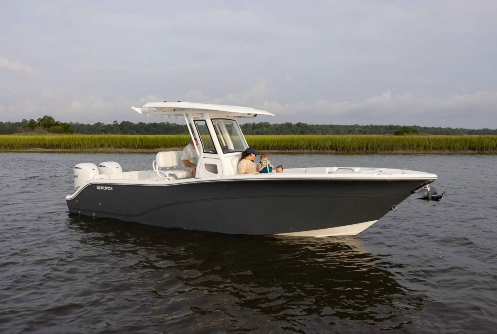New Sea Fox 268 Commander
