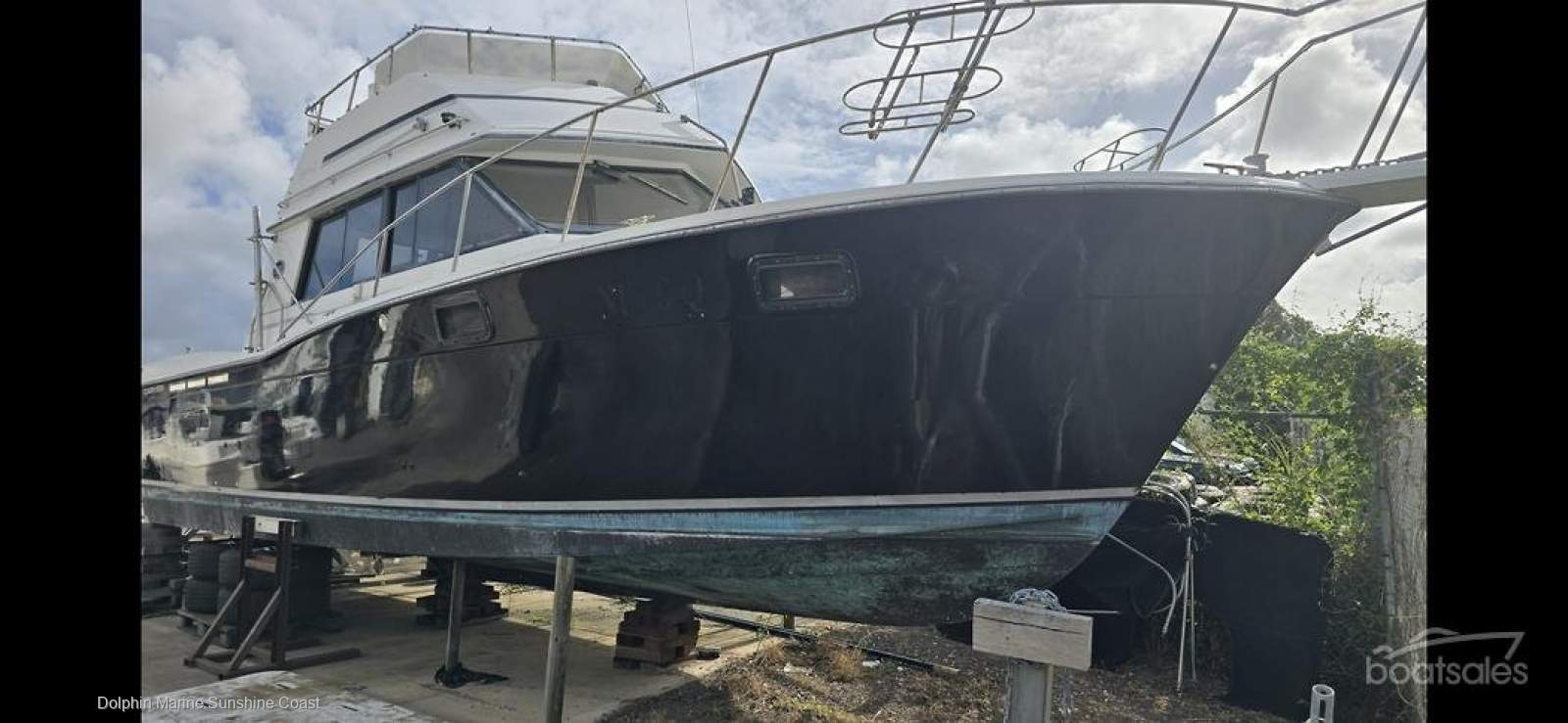 Carver 32 Flybridge