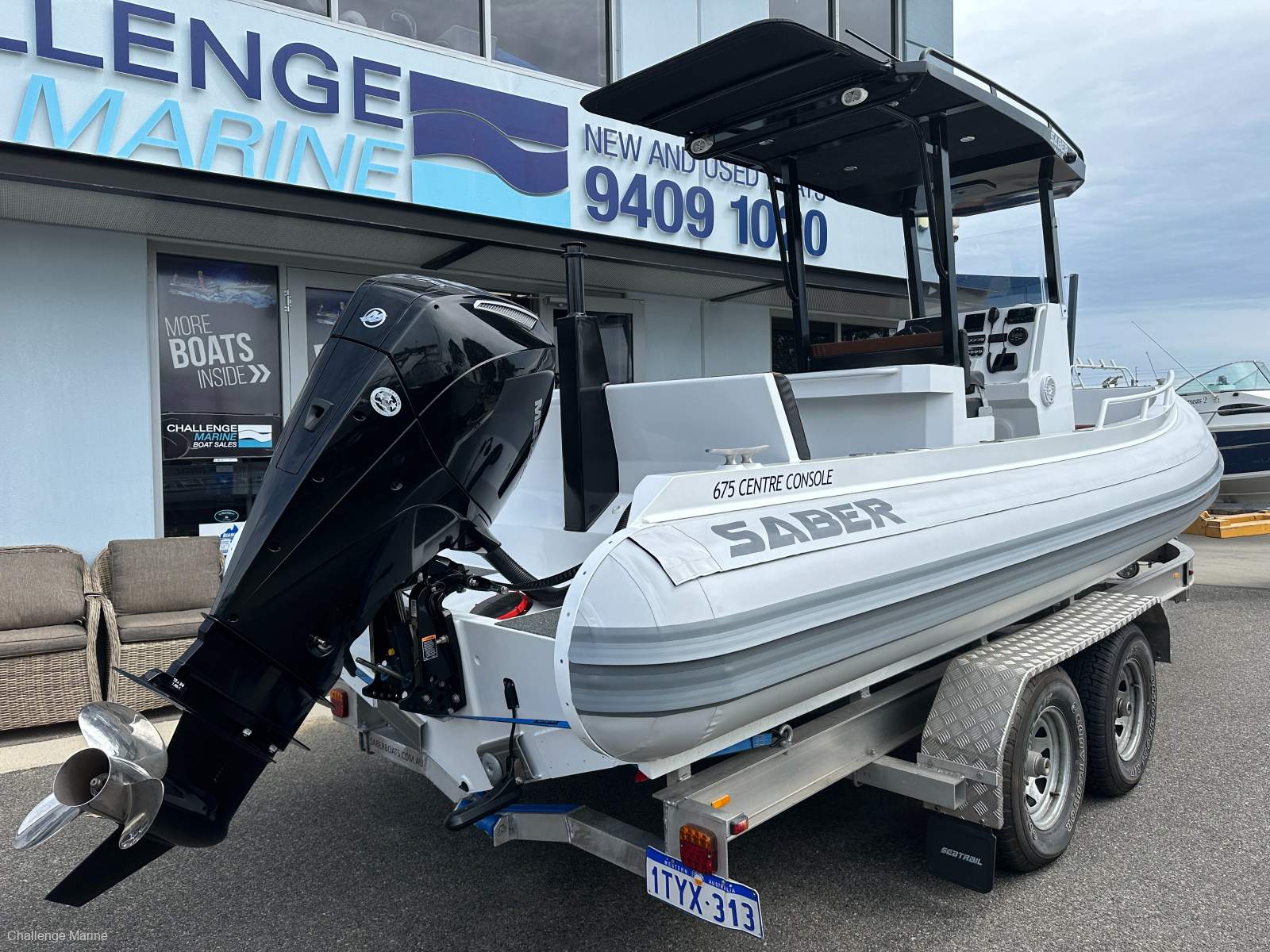 Saber 675 Centre Console