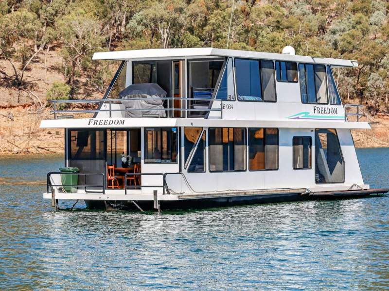 Freedom Houseboat